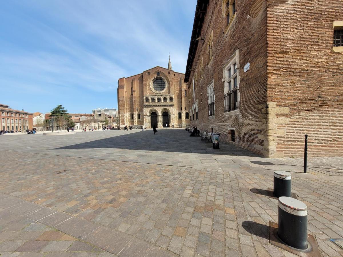 Toulouse - Basilique St-Sernin------- Netflix Exterior photo